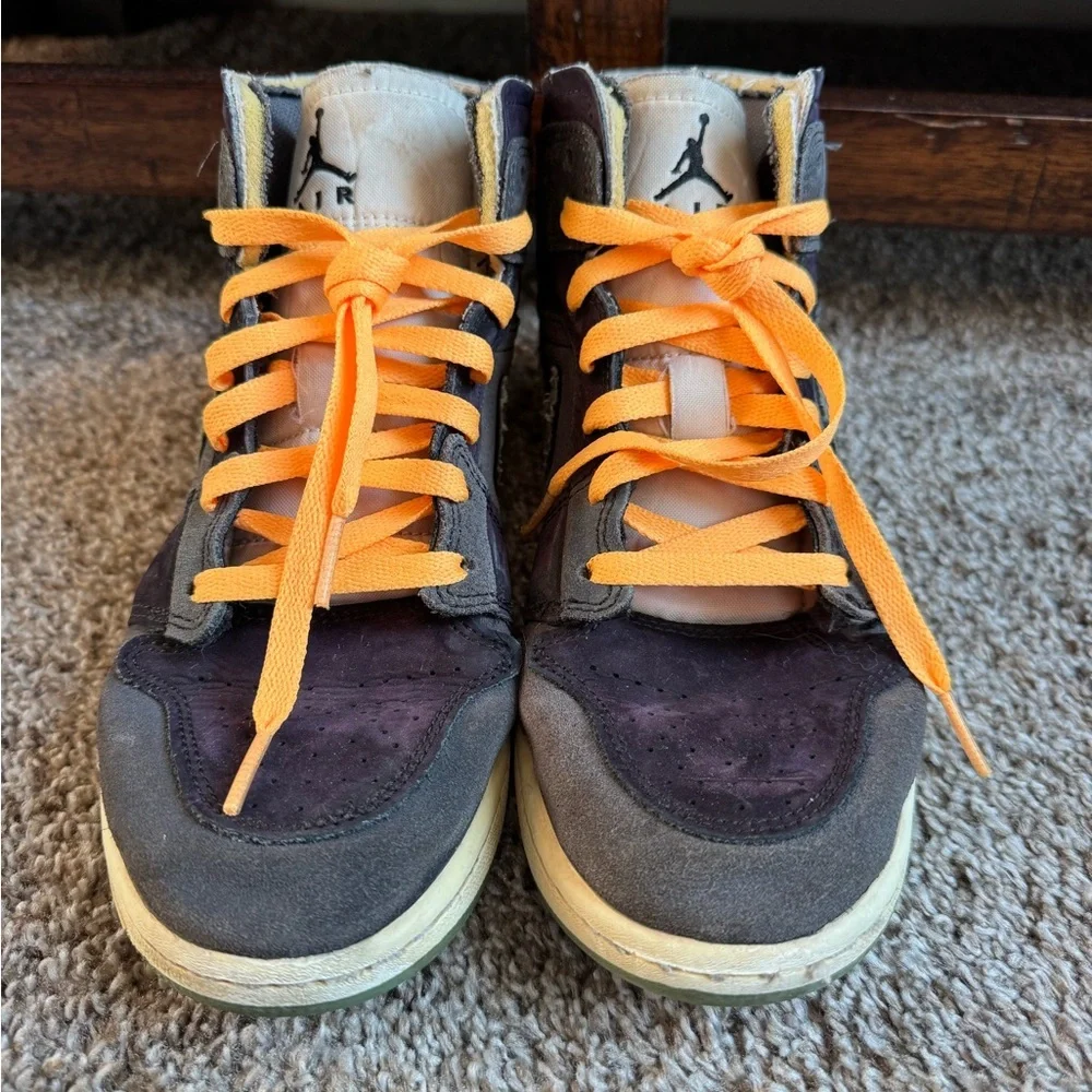 Air Jordan 1 Mid SE Craft Anthracite